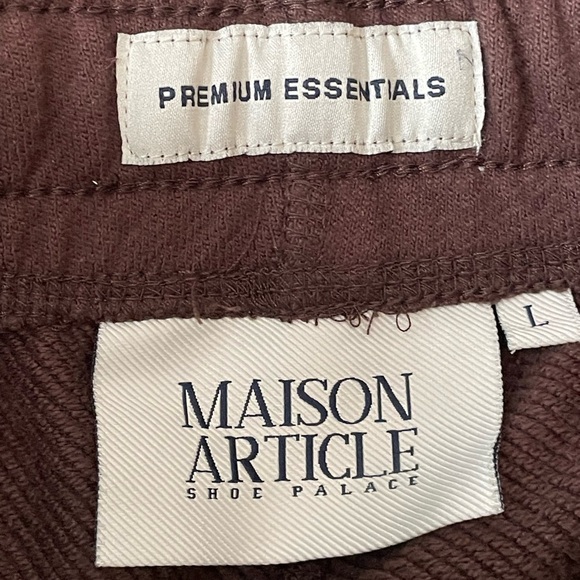 Maison Article SHOE PALACE premier essentials Brown Short Zipper Pocket Size: L - Picture 2 of 7